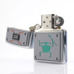 İndian Game Plakalı Zippo Çakmak - Görsel 4