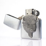Chief Bizon Plakalı Zippo Çakmak - Görsel 4