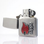 Zippo Flame Design Plakalı Zippo Çakmak - Görsel 4