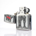 Love Skull Plakalı Zippo Çakmak - Görsel 3