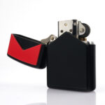 Marlboro Red Roof Plakalı Zippo Çakmak - Görsel 5