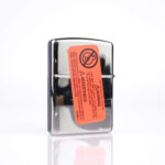 Zippo Armor modelleri, standart Zippo çakmaklara göre daha kalın gövde yapısına, derin işleme detaylarına, dayanıklı metal yüzeye ve premium tasarıma sahip orijinal benzinli çakmak çeşitleri