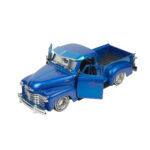 Mavi Chevrolet 3100 klasik pickup tasarımlı metal model araba, açılabilir kapılı dekoratif ve koleksiyonluk maket araç.