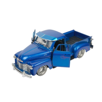 Mavi Chevrolet 3100 klasik pickup tasarımlı metal model araba, açılabilir kapılı dekoratif ve koleksiyonluk maket araç.