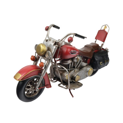 Kırmızı gövdeli, kahverengi seleli, siyah yan çantalı ve metalik detaylara sahip klasik motosiklet formunda dekoratif metal maket.
