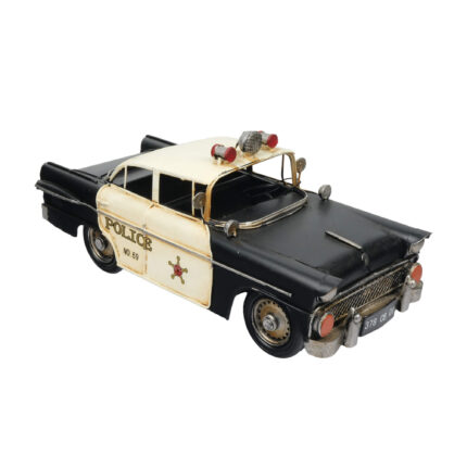 Siyah ve krem renkli gövdesi, Police yazısı, tavan lambaları, metal tamponları ve eskitme detayları bulunan vintage dekoratif polis arabası maketi.