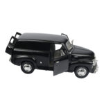 Zippo logolu siyah GMC klasik panel van metal model araba, açılabilir kapı ve kaput detaylı koleksiyonluk dekoratif araç.