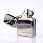 Berlin Wall Koleksiyonluk Zippo Çakmak (Kitapçıklı Set) - Görsel 4
