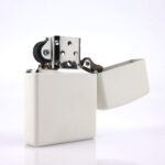 Racing Car Limited Koleksiyonluk Zippo Çakmak (Kitapçıklı Set) - Görsel 3