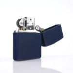 DNA Design Limited Koleksiyonluk Zippo Çakmak (Kitapçıklı Set) - Görsel 3