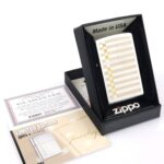 Geometric Squares Design Limited Koleksiyonluk Zippo Çakmak (Kitapçıklı Set)