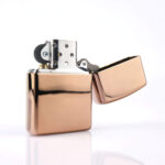 Orijinal Zippo Armor çakmak, kalın gövdeli premium Zippo çakmak modeli – Heart Design temalı Ateş Premium luxury ve limited Zippo koleksiyonu.