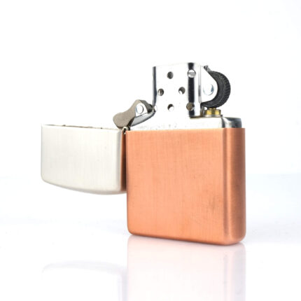 Orijinal Zippo çakmak, solid sterling silver ve solid copper bimetal kasa yapısına sahip, yüksek parlak yüzeyli premium Zippo modeli – Ateş Premium.